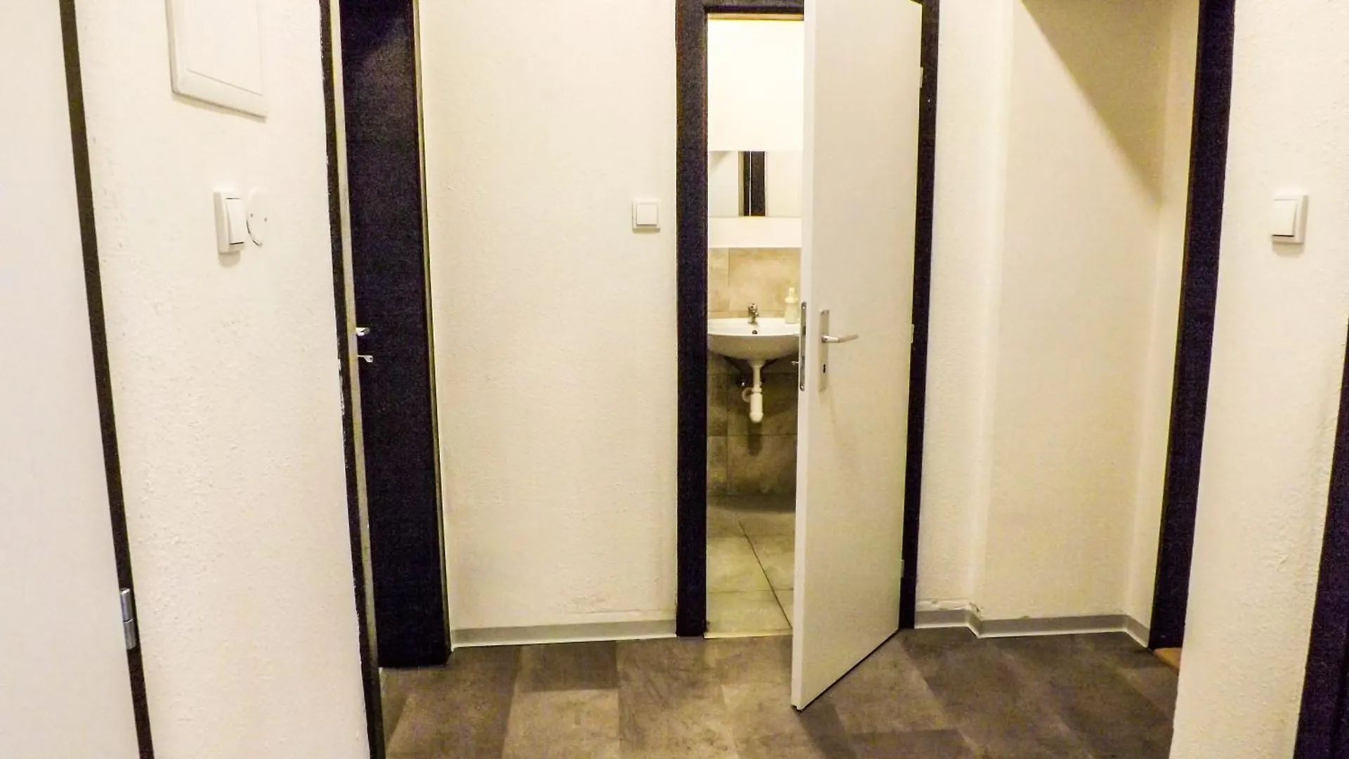 Letni Pokoj Na Prazske Letne H5 0*, プラハ